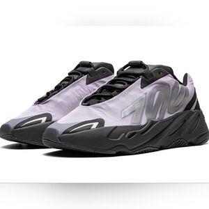 YZY 700 Adidas Yeezy
